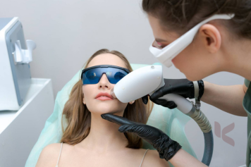 A female patient at an attractive woman clinic created laser hair removal surgery.